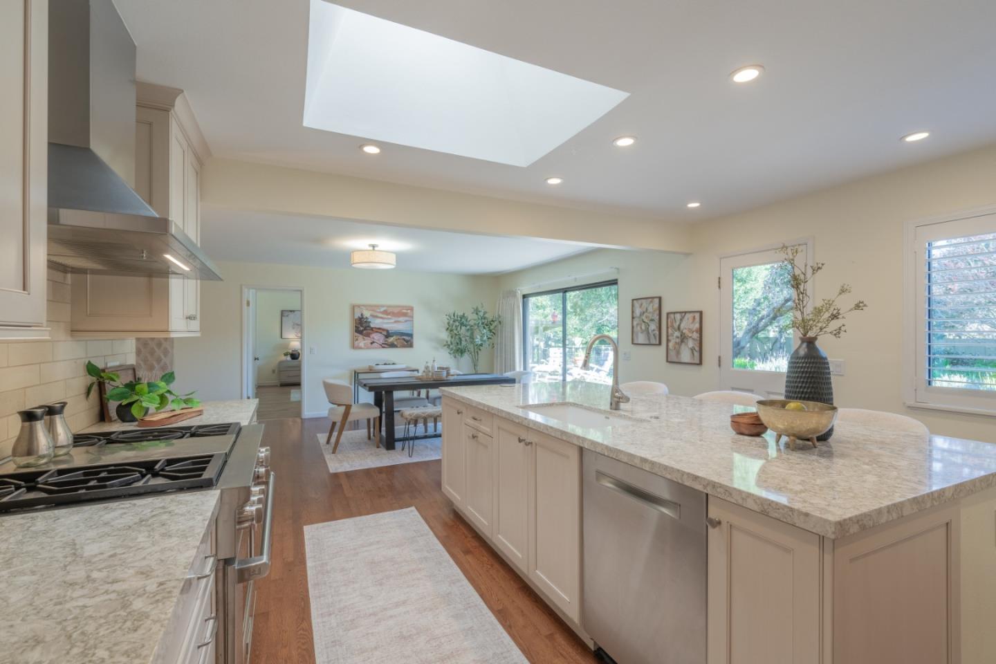 Detail Gallery Image 10 of 35 For 5965 Brookdale Dr, Carmel,  CA 93923 - 5 Beds | 3 Baths