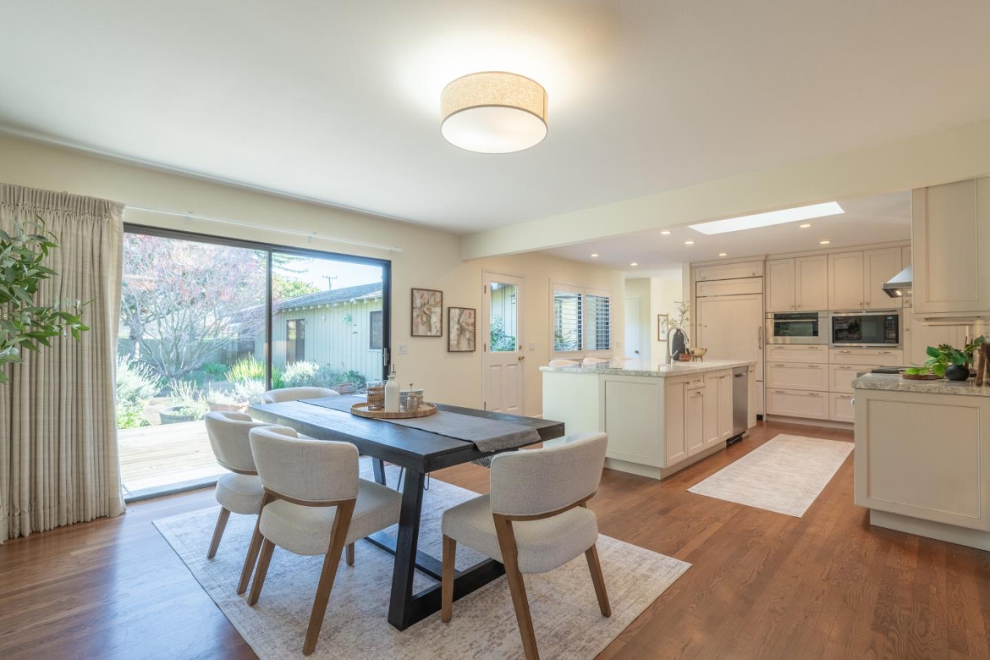 Detail Gallery Image 13 of 35 For 5965 Brookdale Dr, Carmel,  CA 93923 - 5 Beds | 3 Baths