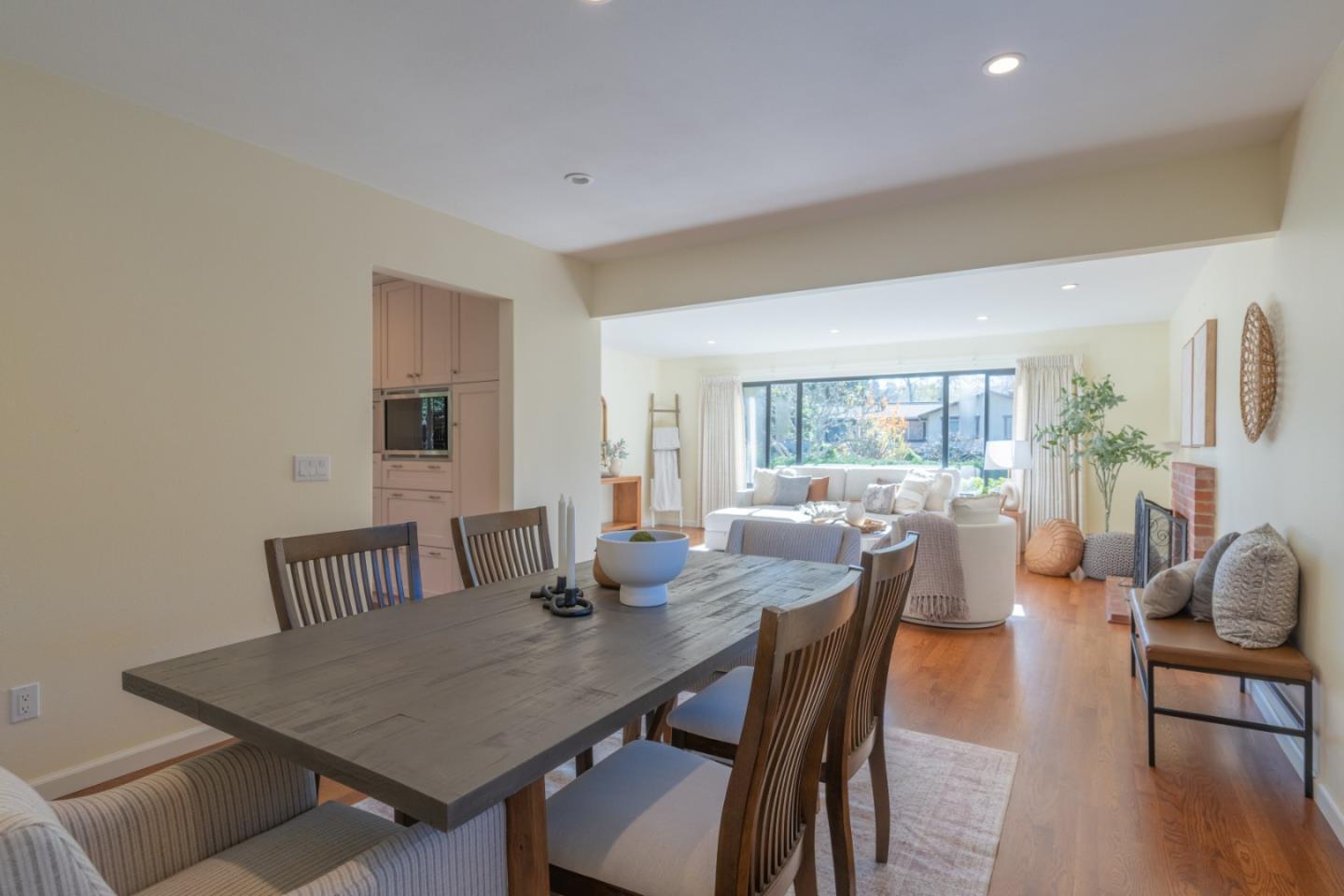 Detail Gallery Image 7 of 35 For 5965 Brookdale Dr, Carmel,  CA 93923 - 5 Beds | 3 Baths