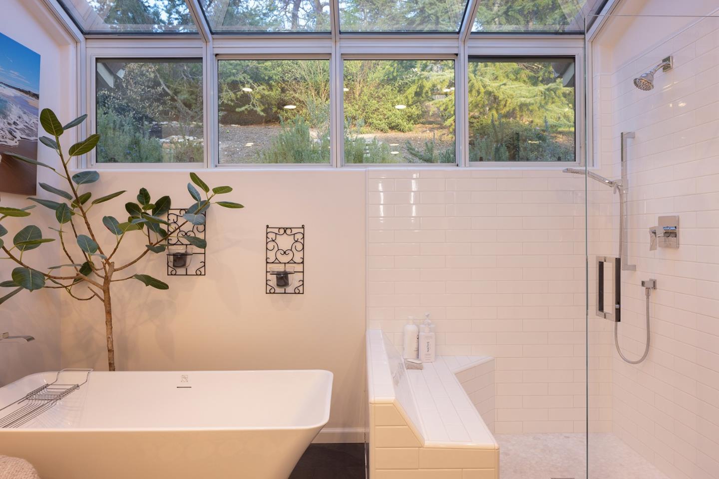 Detail Gallery Image 14 of 27 For 9940 Eddy Rd, Carmel,  CA 93923 - 4 Beds | 3/1 Baths