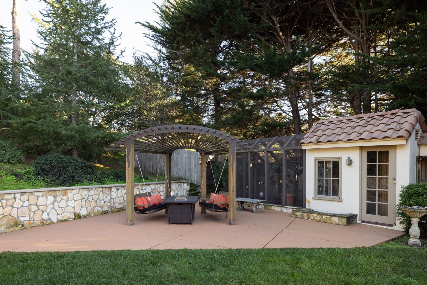 Detail Gallery Image 23 of 27 For 9940 Eddy Rd, Carmel,  CA 93923 - 4 Beds | 3/1 Baths