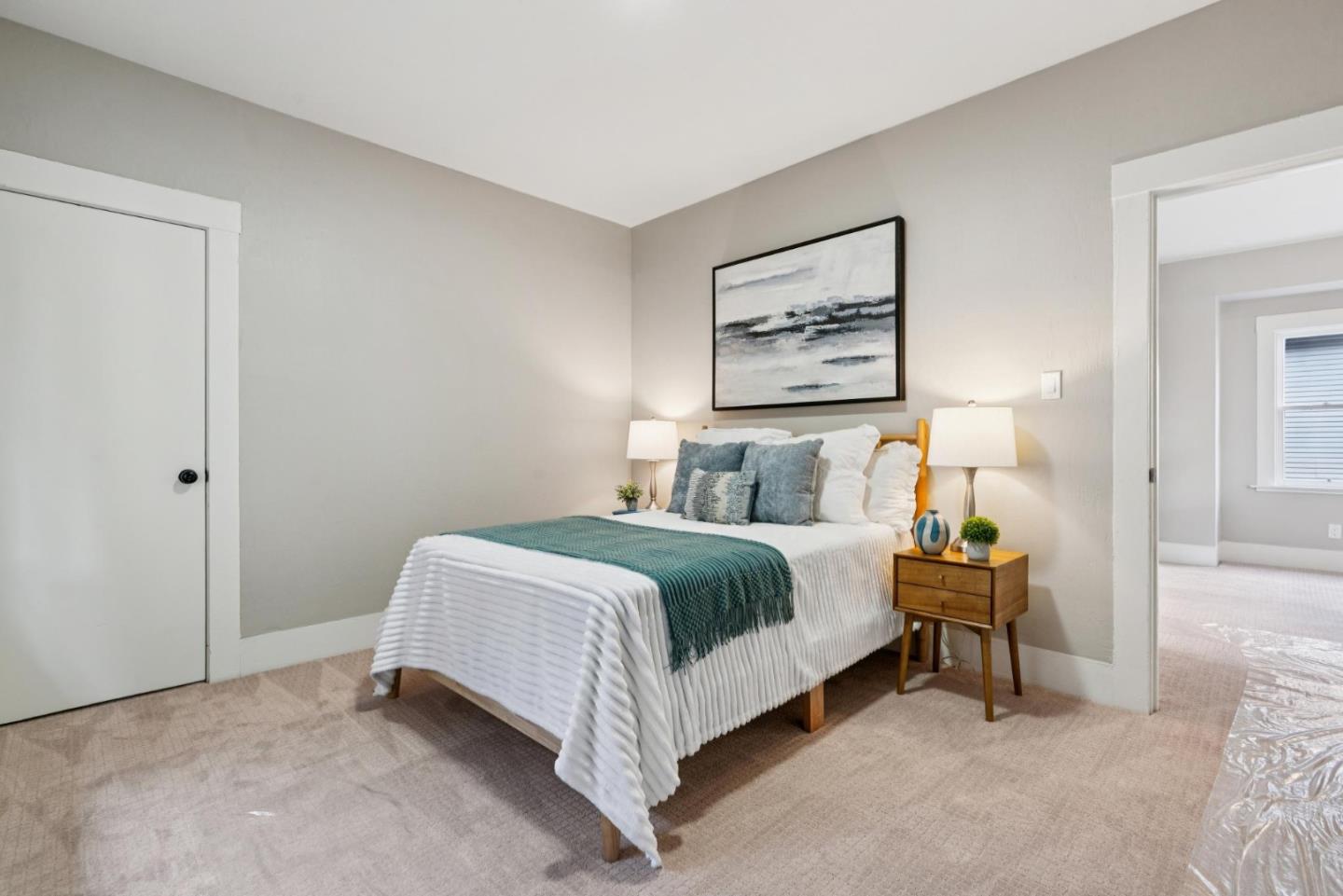 Detail Gallery Image 10 of 15 For 915 52nd St, Oakland,  CA 94608 - 2 Beds | 2 Baths