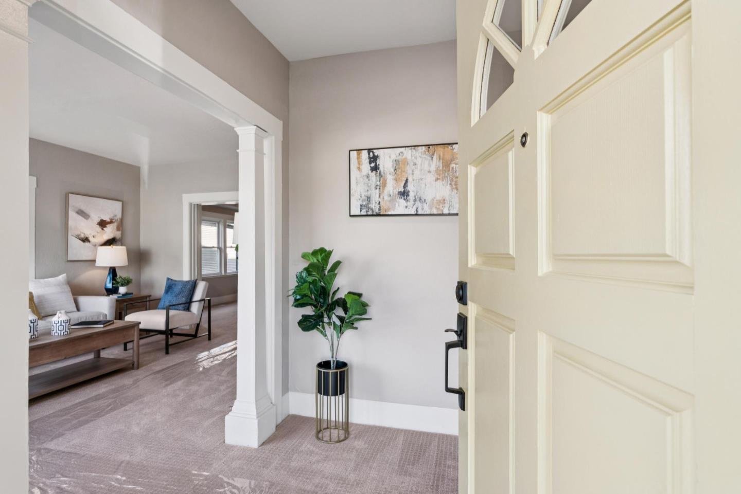 Detail Gallery Image 2 of 15 For 915 52nd St, Oakland,  CA 94608 - 2 Beds | 2 Baths
