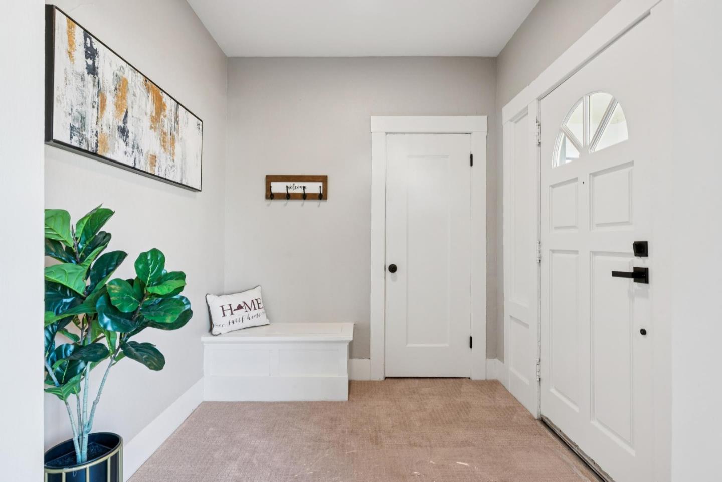 Detail Gallery Image 3 of 15 For 915 52nd St, Oakland,  CA 94608 - 2 Beds | 2 Baths