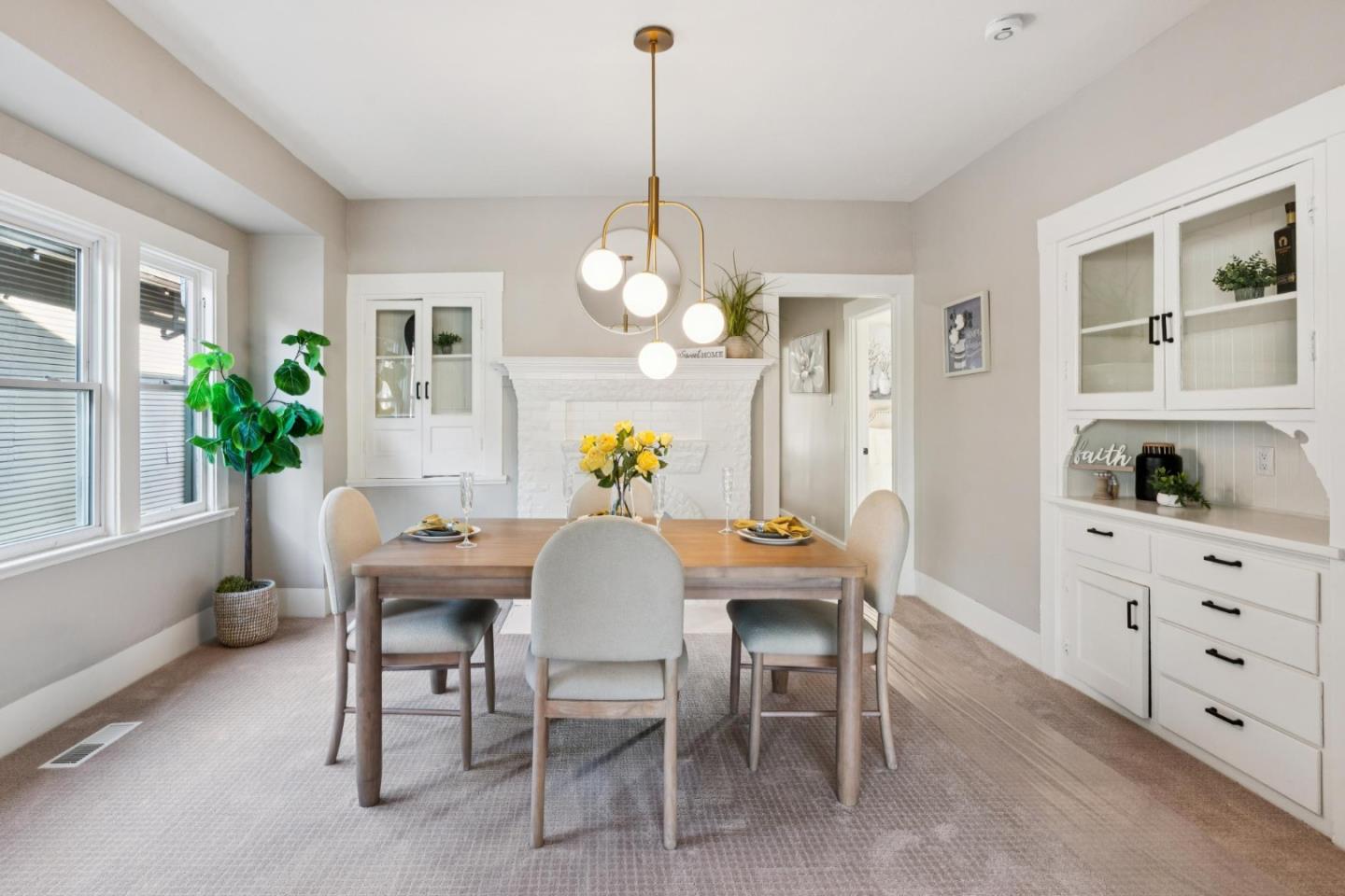 Detail Gallery Image 8 of 15 For 915 52nd St, Oakland,  CA 94608 - 2 Beds | 2 Baths