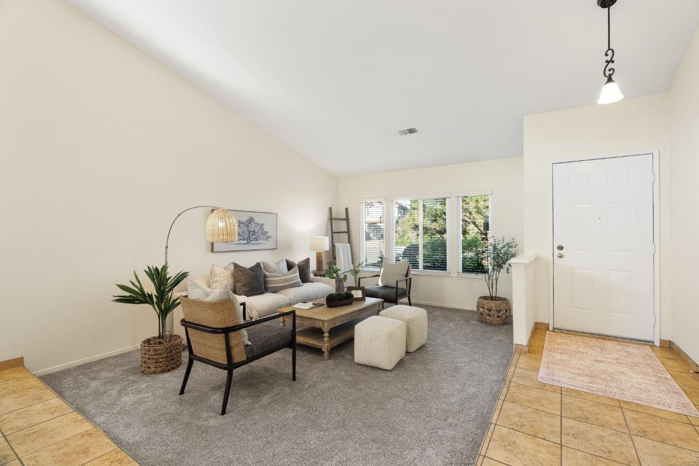 Detail Gallery Image 6 of 35 For 292 Quebrada Del Mar Rd, Marina,  CA 93933 - 3 Beds | 2 Baths