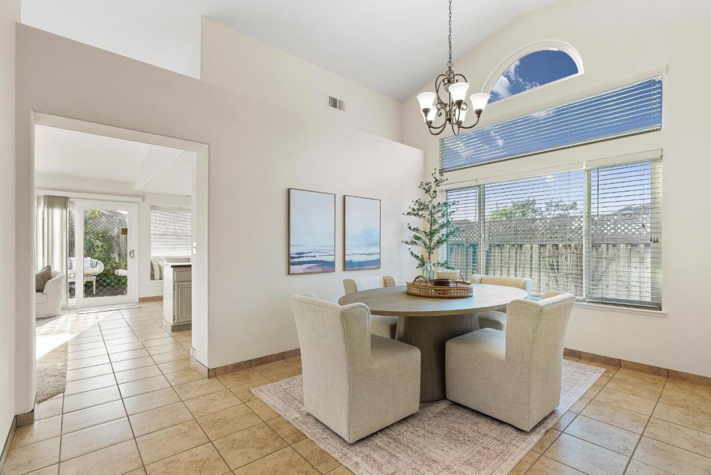 Detail Gallery Image 7 of 35 For 292 Quebrada Del Mar Rd, Marina,  CA 93933 - 3 Beds | 2 Baths