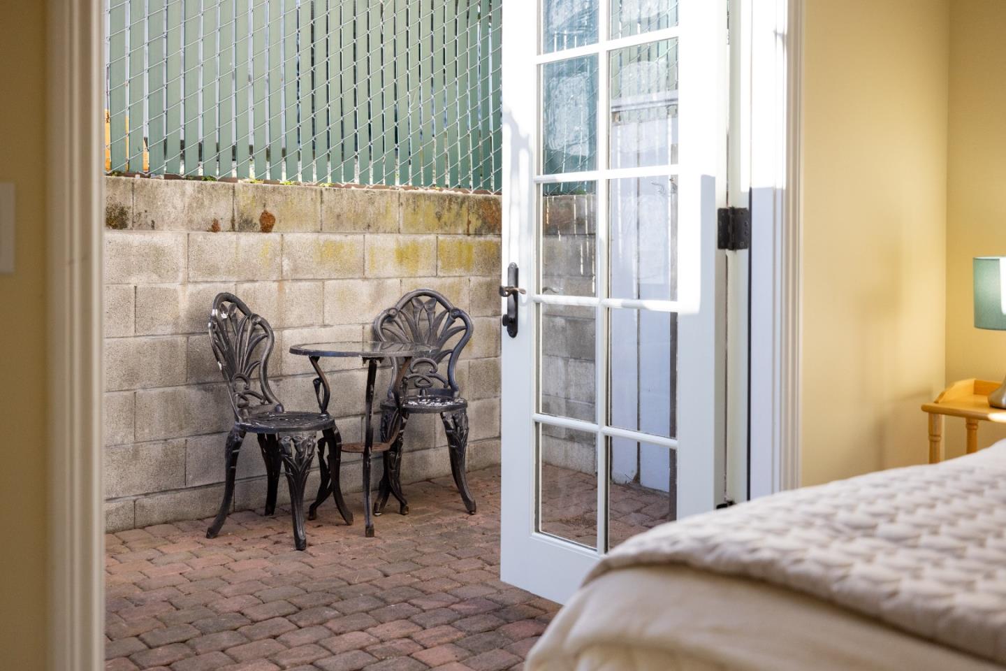 Detail Gallery Image 12 of 24 For 715 Mermaid Ave, Pacific Grove,  CA 93950 - 2 Beds | 2 Baths