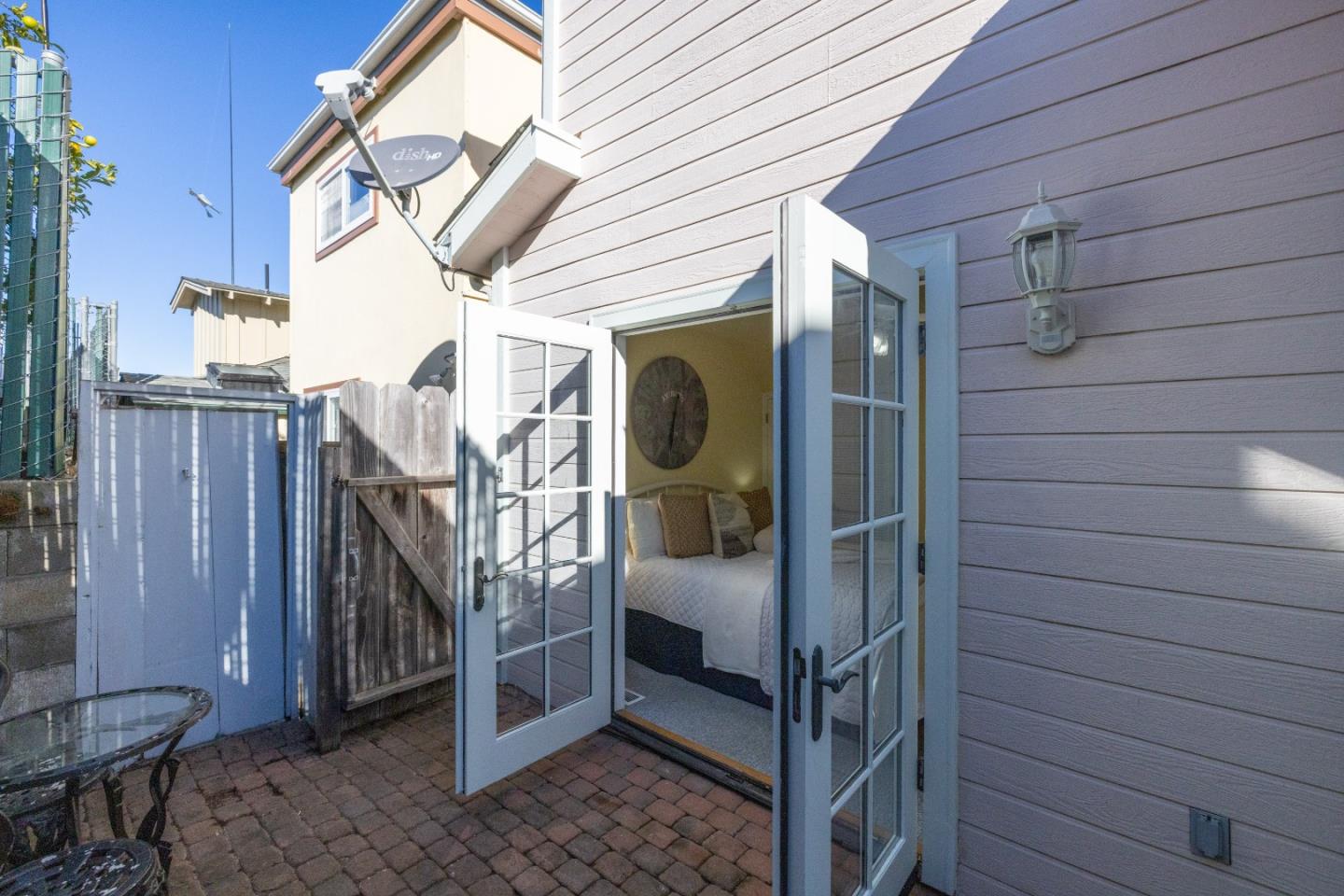 Detail Gallery Image 13 of 24 For 715 Mermaid Ave, Pacific Grove,  CA 93950 - 2 Beds | 2 Baths