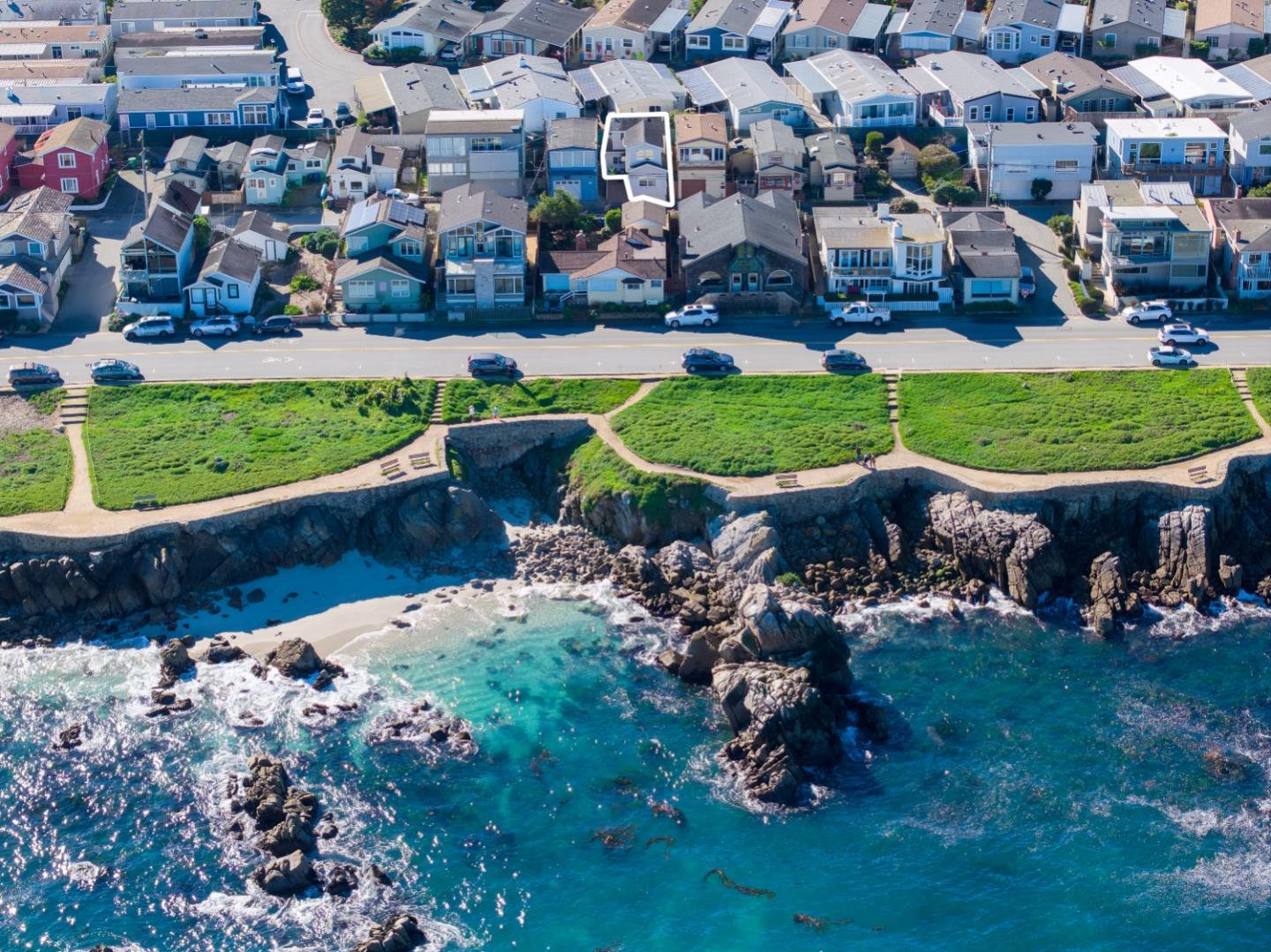 Detail Gallery Image 22 of 24 For 715 Mermaid Ave, Pacific Grove,  CA 93950 - 2 Beds | 2 Baths