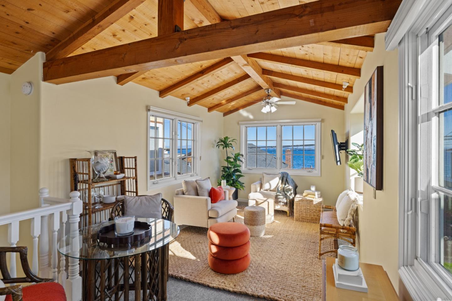 Detail Gallery Image 3 of 24 For 715 Mermaid Ave, Pacific Grove,  CA 93950 - 2 Beds | 2 Baths