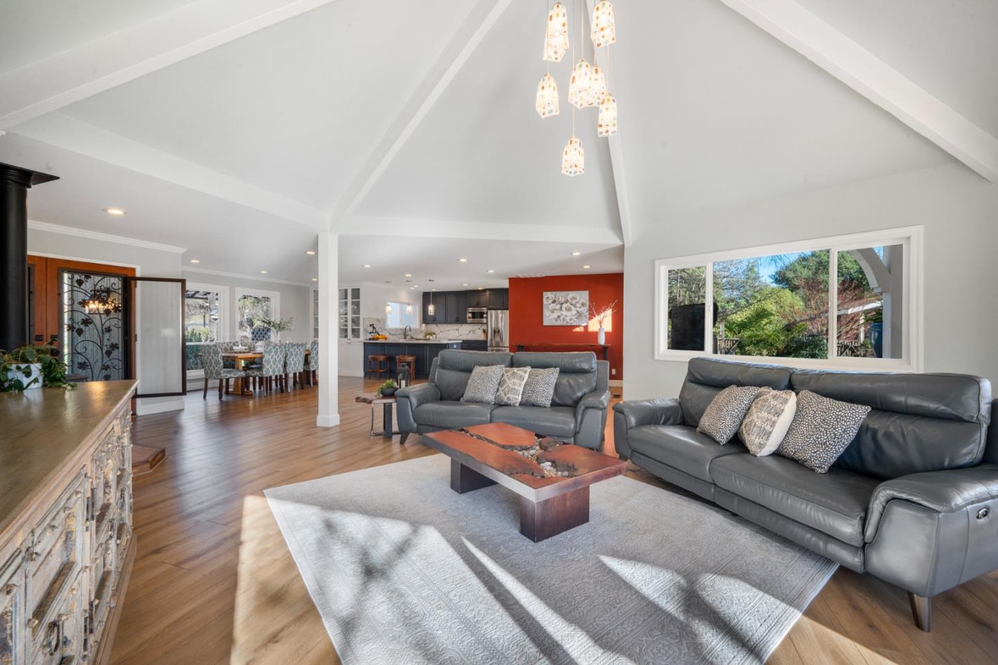 Detail Gallery Image 15 of 55 For 12170 Calle Uvas, Gilroy,  CA 95020 - 4 Beds | 2/1 Baths