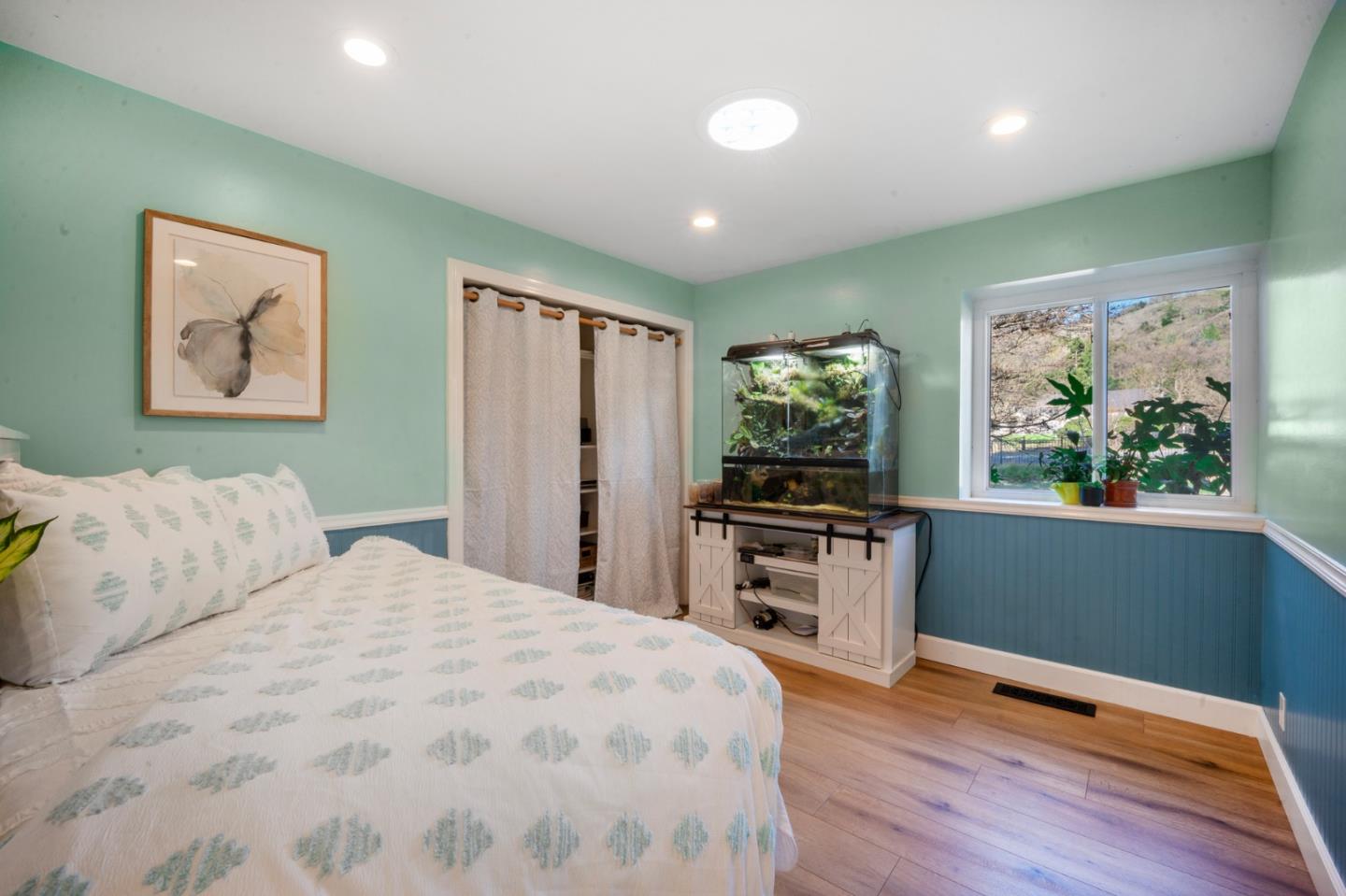 Detail Gallery Image 17 of 55 For 12170 Calle Uvas, Gilroy,  CA 95020 - 4 Beds | 2/1 Baths