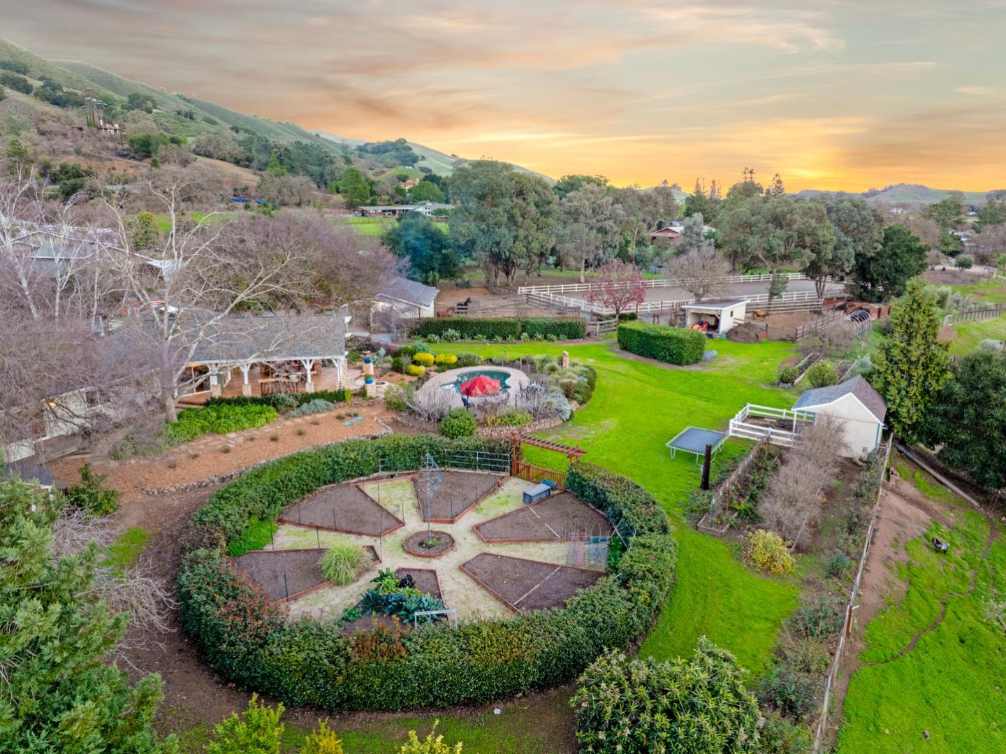 Detail Gallery Image 34 of 55 For 12170 Calle Uvas, Gilroy,  CA 95020 - 4 Beds | 2/1 Baths