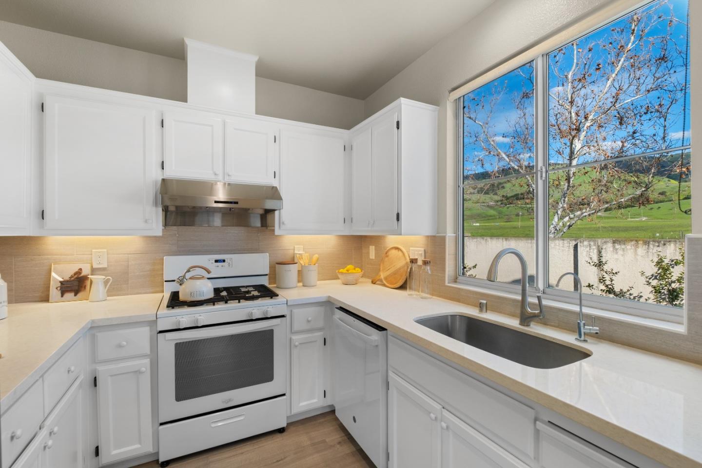 Photo #18: ML82031859 Listing: Photo #18