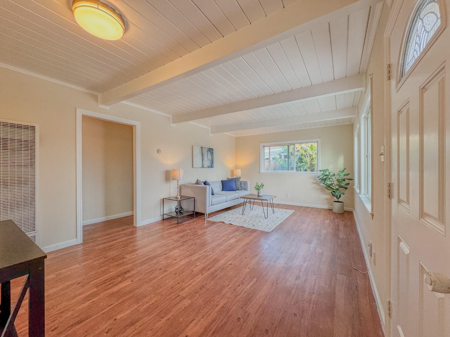 Detail Gallery Image 4 of 26 For 10314 Chrisland Ct, San Jose,  CA 95127 - 3 Beds | 1 Baths