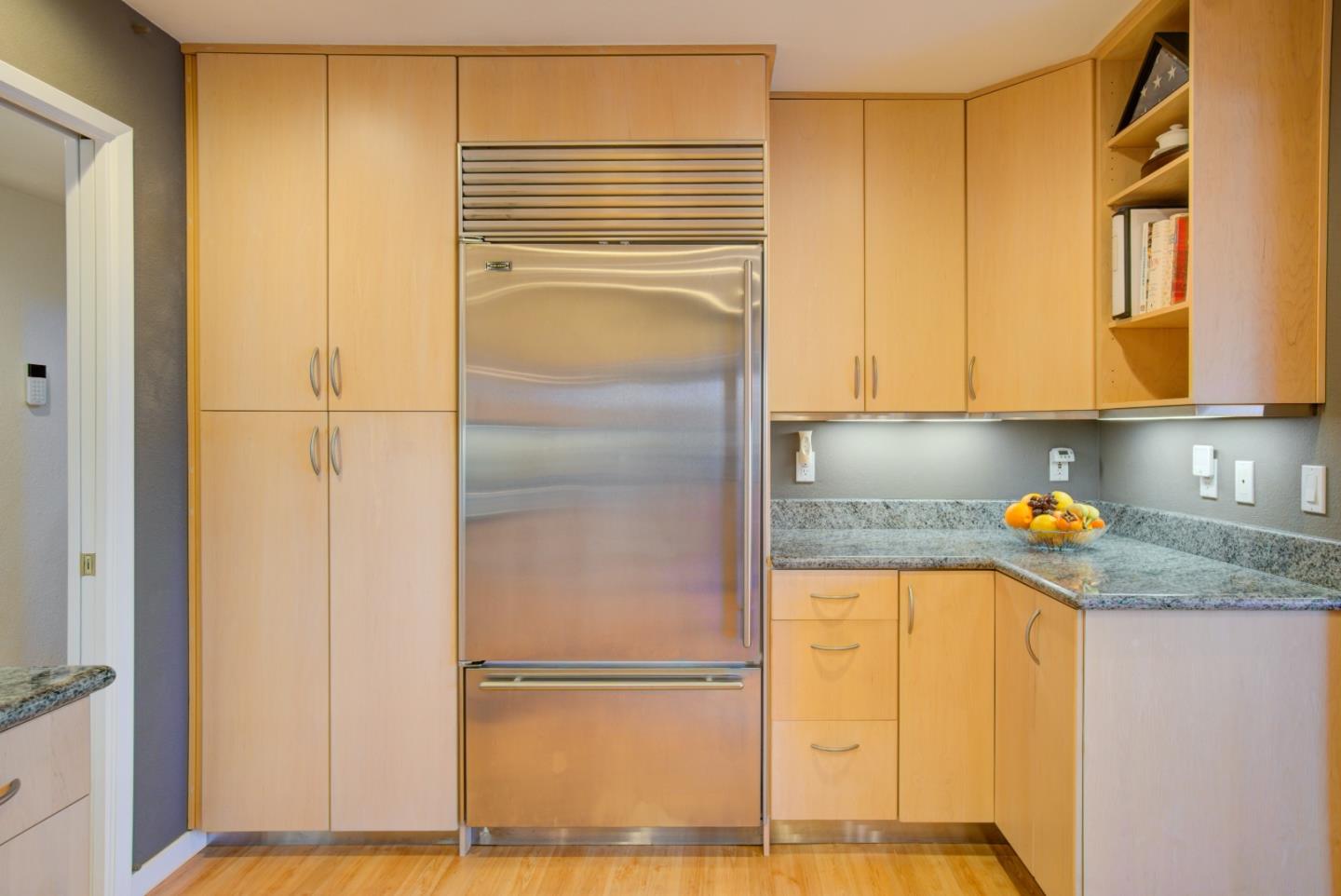 Detail Gallery Image 10 of 44 For 967 Erica Dr, Sunnyvale,  CA 94086 - 5 Beds | 3 Baths