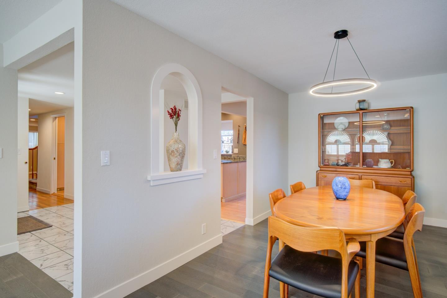 Detail Gallery Image 13 of 44 For 967 Erica Dr, Sunnyvale,  CA 94086 - 5 Beds | 3 Baths