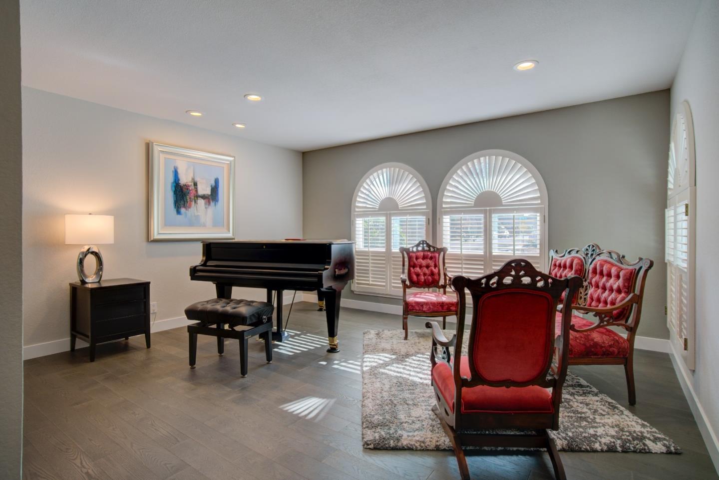 Detail Gallery Image 15 of 44 For 967 Erica Dr, Sunnyvale,  CA 94086 - 5 Beds | 3 Baths