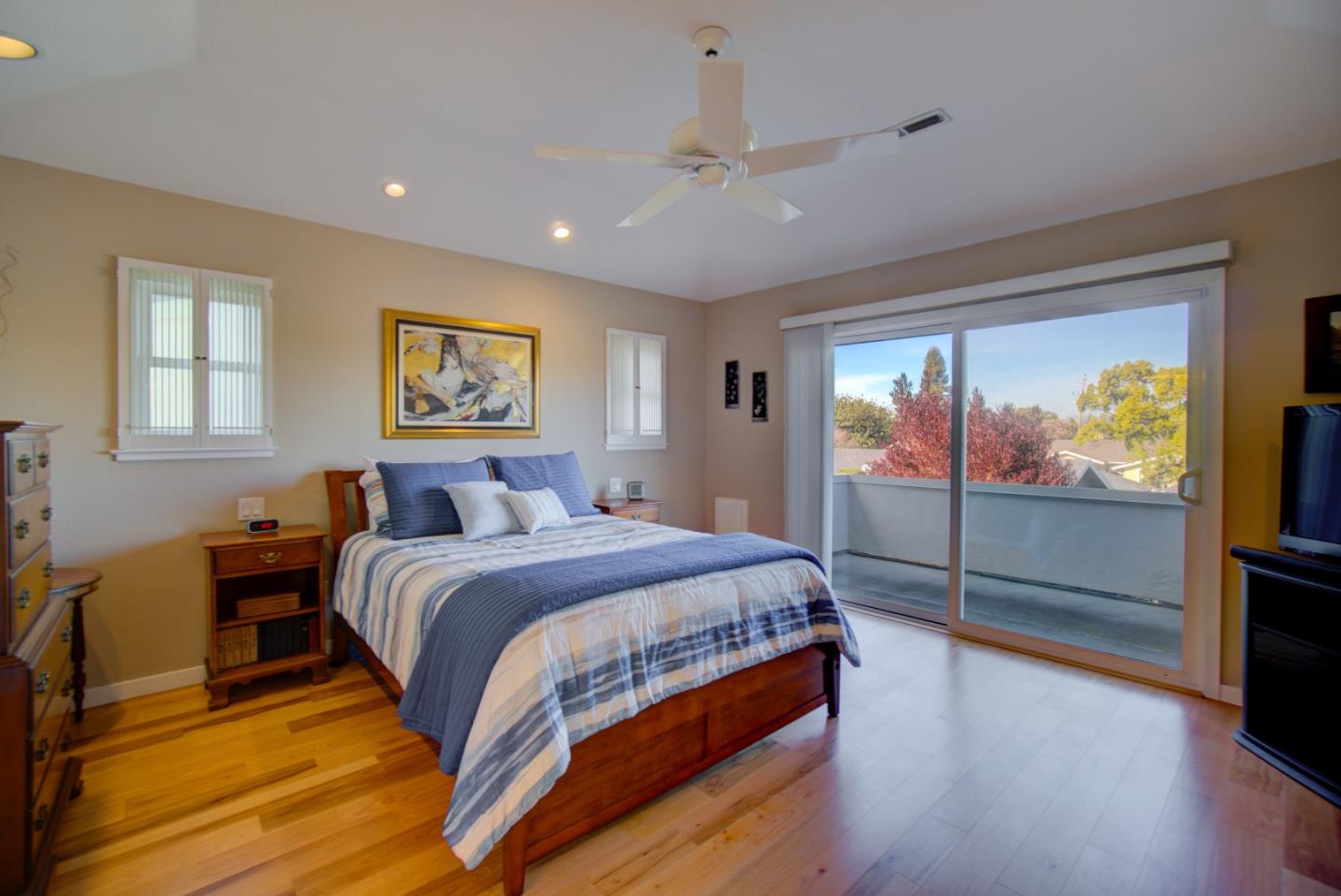 Detail Gallery Image 24 of 44 For 967 Erica Dr, Sunnyvale,  CA 94086 - 5 Beds | 3 Baths