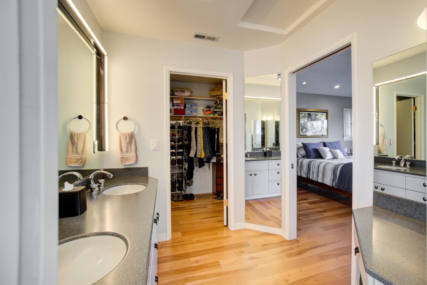 Detail Gallery Image 25 of 44 For 967 Erica Dr, Sunnyvale,  CA 94086 - 5 Beds | 3 Baths