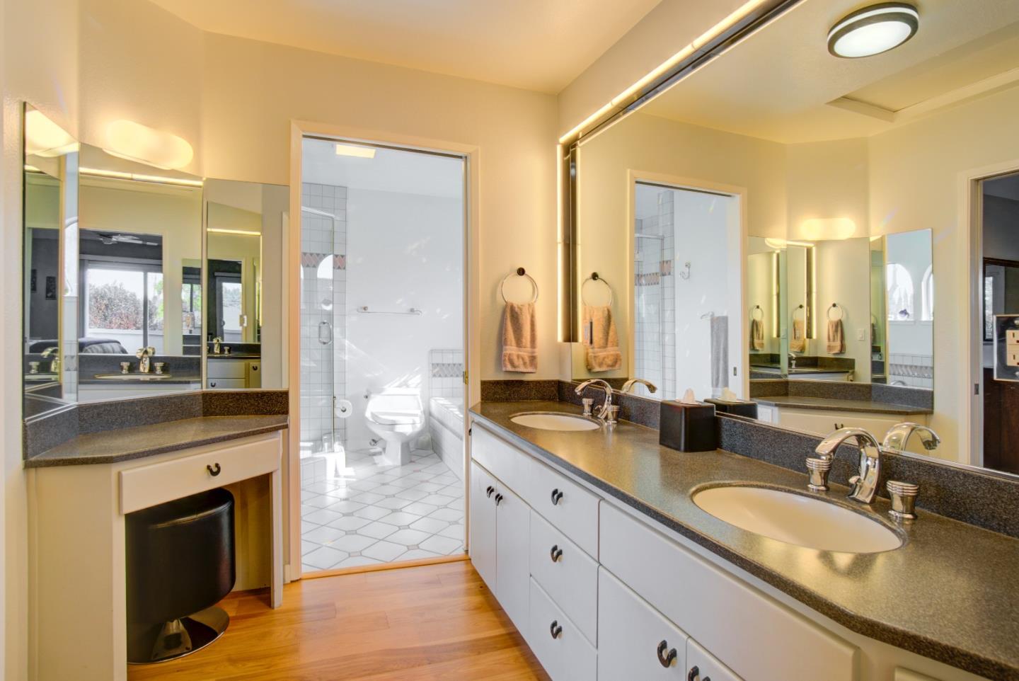 Detail Gallery Image 26 of 44 For 967 Erica Dr, Sunnyvale,  CA 94086 - 5 Beds | 3 Baths