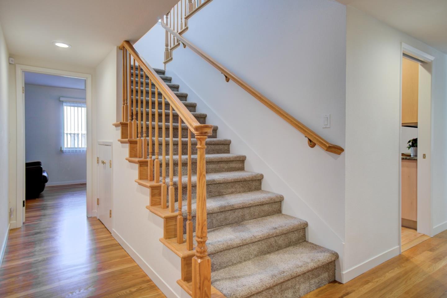 Detail Gallery Image 34 of 44 For 967 Erica Dr, Sunnyvale,  CA 94086 - 5 Beds | 3 Baths