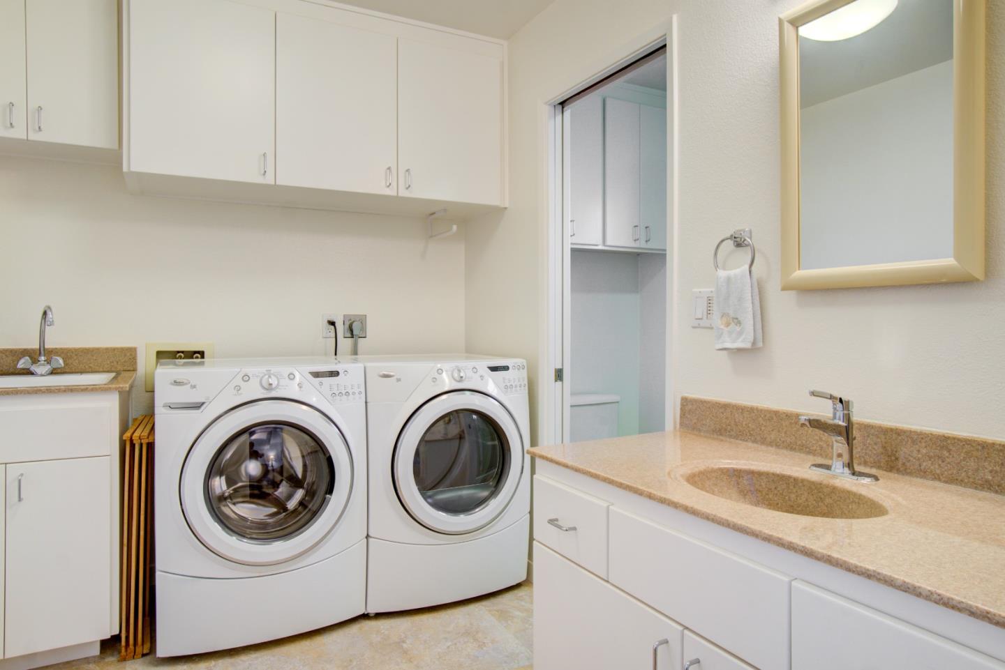 Detail Gallery Image 40 of 44 For 967 Erica Dr, Sunnyvale,  CA 94086 - 5 Beds | 3 Baths