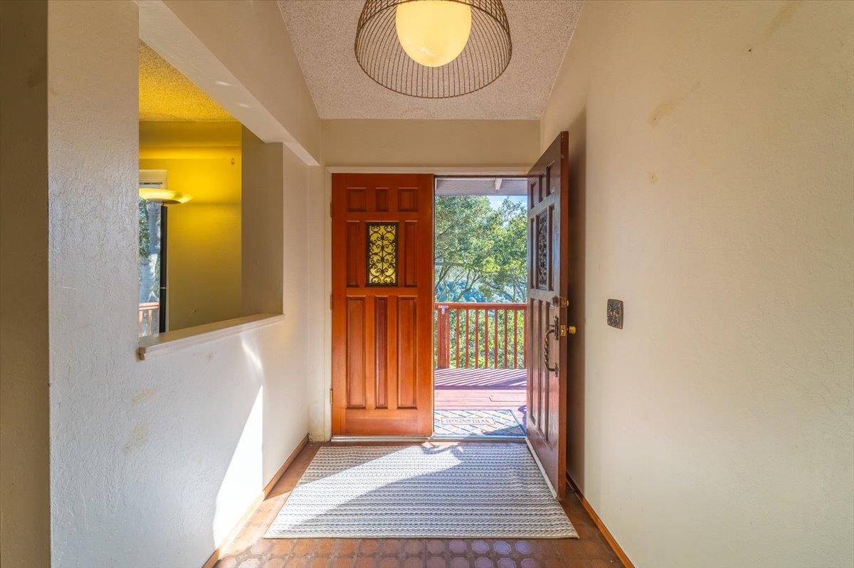 Detail Gallery Image 12 of 56 For 18117 Berta Canyon Rd, Salinas,  CA 93907 - 3 Beds | 2 Baths