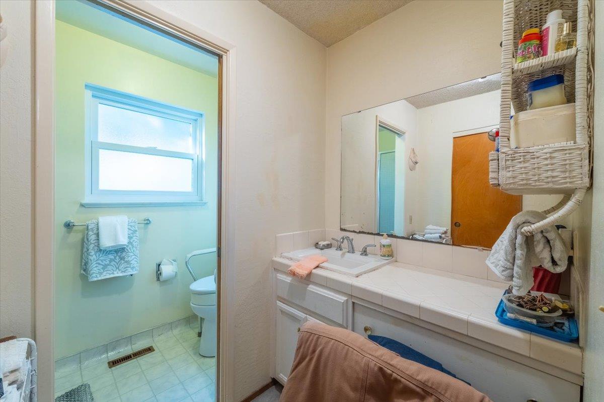 Detail Gallery Image 33 of 56 For 18117 Berta Canyon Rd, Salinas,  CA 93907 - 3 Beds | 2 Baths