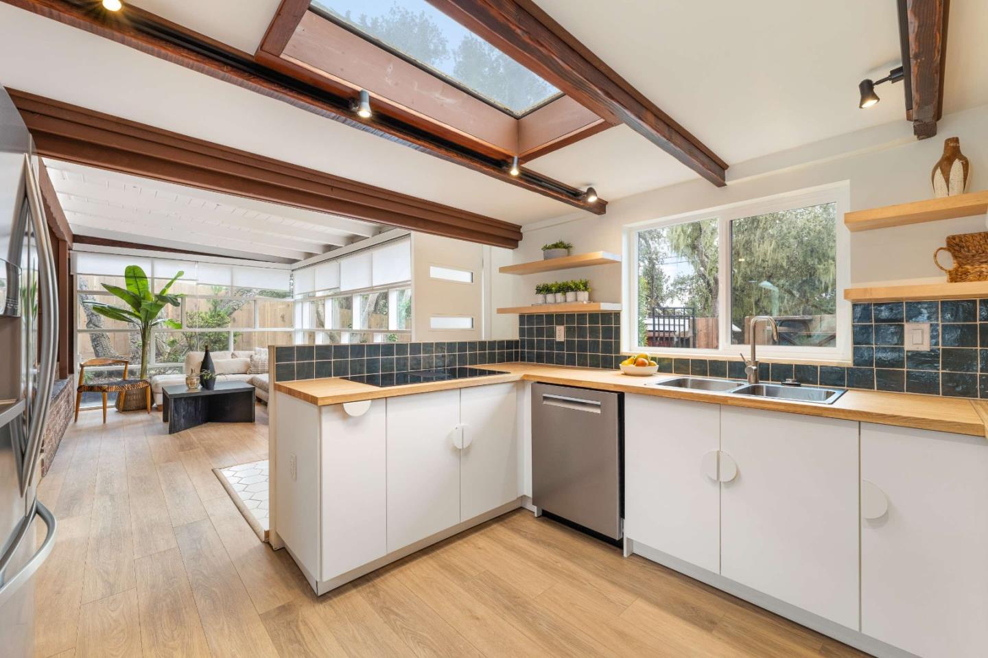 Detail Gallery Image 16 of 58 For 1207 Presidio Blvd, Pacific Grove,  CA 93950 - 5 Beds | 2 Baths