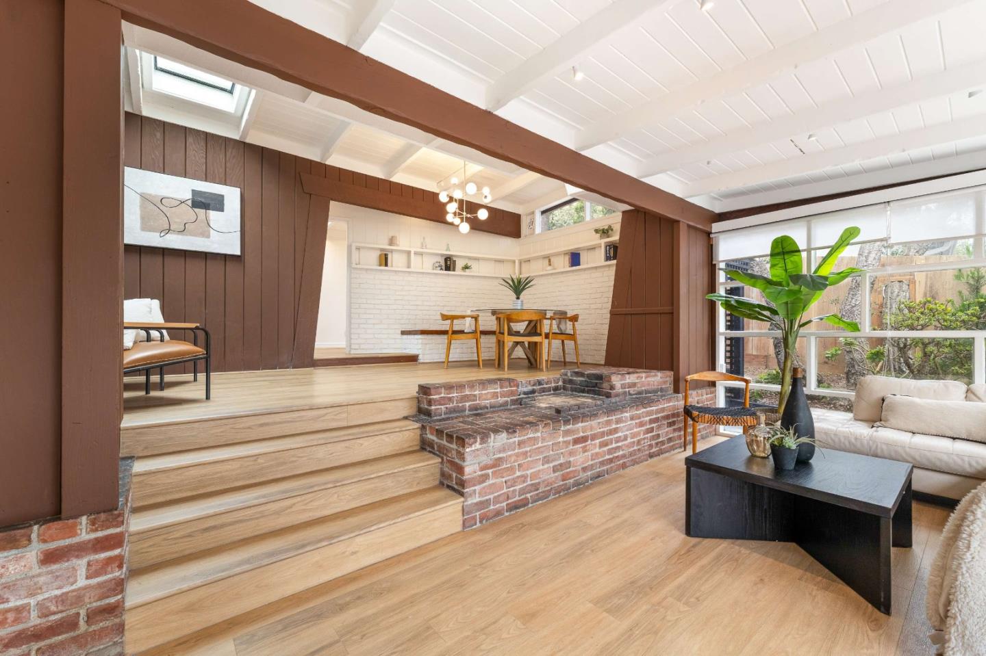 Detail Gallery Image 17 of 58 For 1207 Presidio Blvd, Pacific Grove,  CA 93950 - 5 Beds | 2 Baths