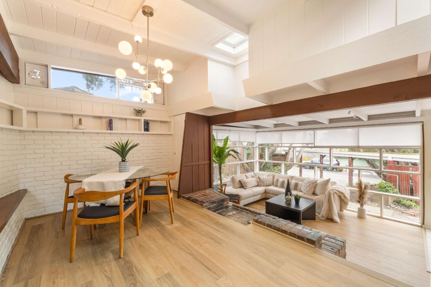 Detail Gallery Image 18 of 58 For 1207 Presidio Blvd, Pacific Grove,  CA 93950 - 5 Beds | 2 Baths