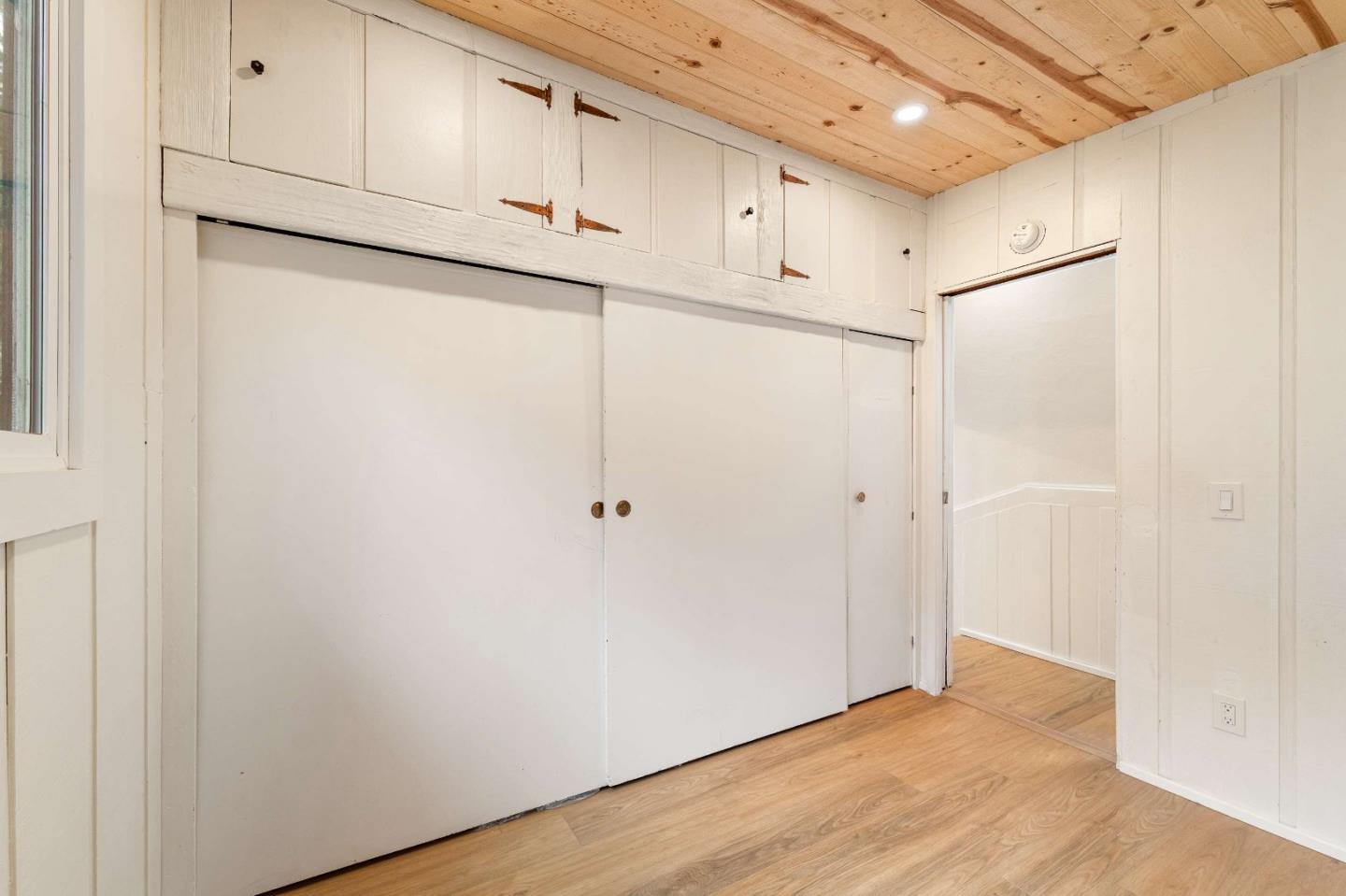 Detail Gallery Image 24 of 58 For 1207 Presidio Blvd, Pacific Grove,  CA 93950 - 5 Beds | 2 Baths