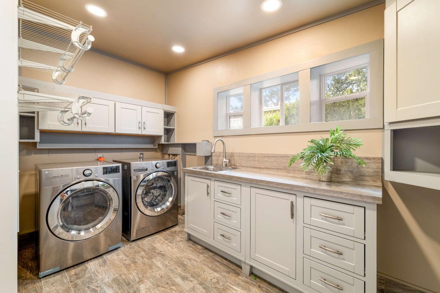 Detail Gallery Image 25 of 58 For 1207 Presidio Blvd, Pacific Grove,  CA 93950 - 5 Beds | 2 Baths