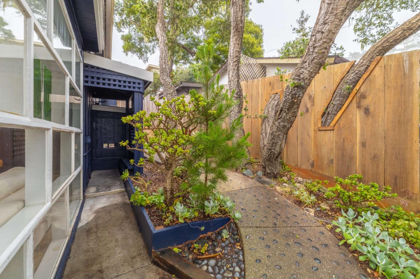 Detail Gallery Image 37 of 58 For 1207 Presidio Blvd, Pacific Grove,  CA 93950 - 5 Beds | 2 Baths