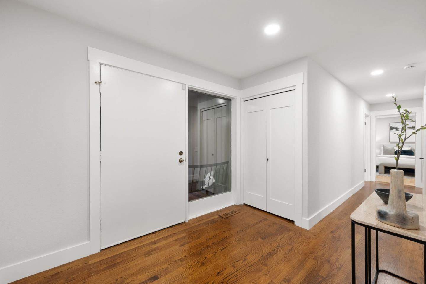 Detail Gallery Image 11 of 72 For 21 Valley Oak St, Portola Valley,  CA 94028 - 4 Beds | 3/1 Baths