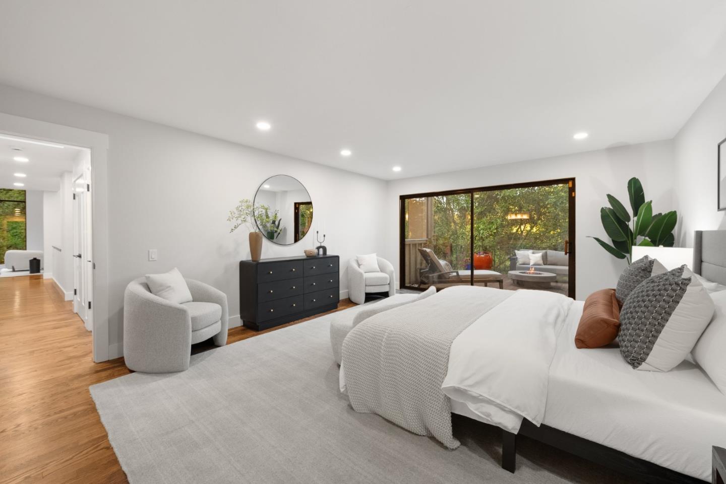 Detail Gallery Image 14 of 72 For 21 Valley Oak St, Portola Valley,  CA 94028 - 4 Beds | 3/1 Baths