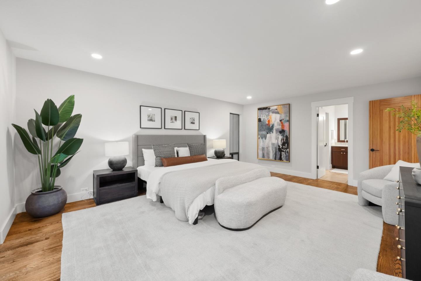 Detail Gallery Image 15 of 72 For 21 Valley Oak St, Portola Valley,  CA 94028 - 4 Beds | 3/1 Baths