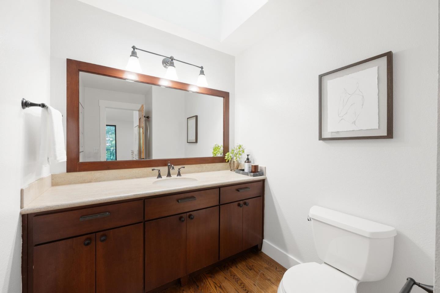 Detail Gallery Image 17 of 72 For 21 Valley Oak St, Portola Valley,  CA 94028 - 4 Beds | 3/1 Baths