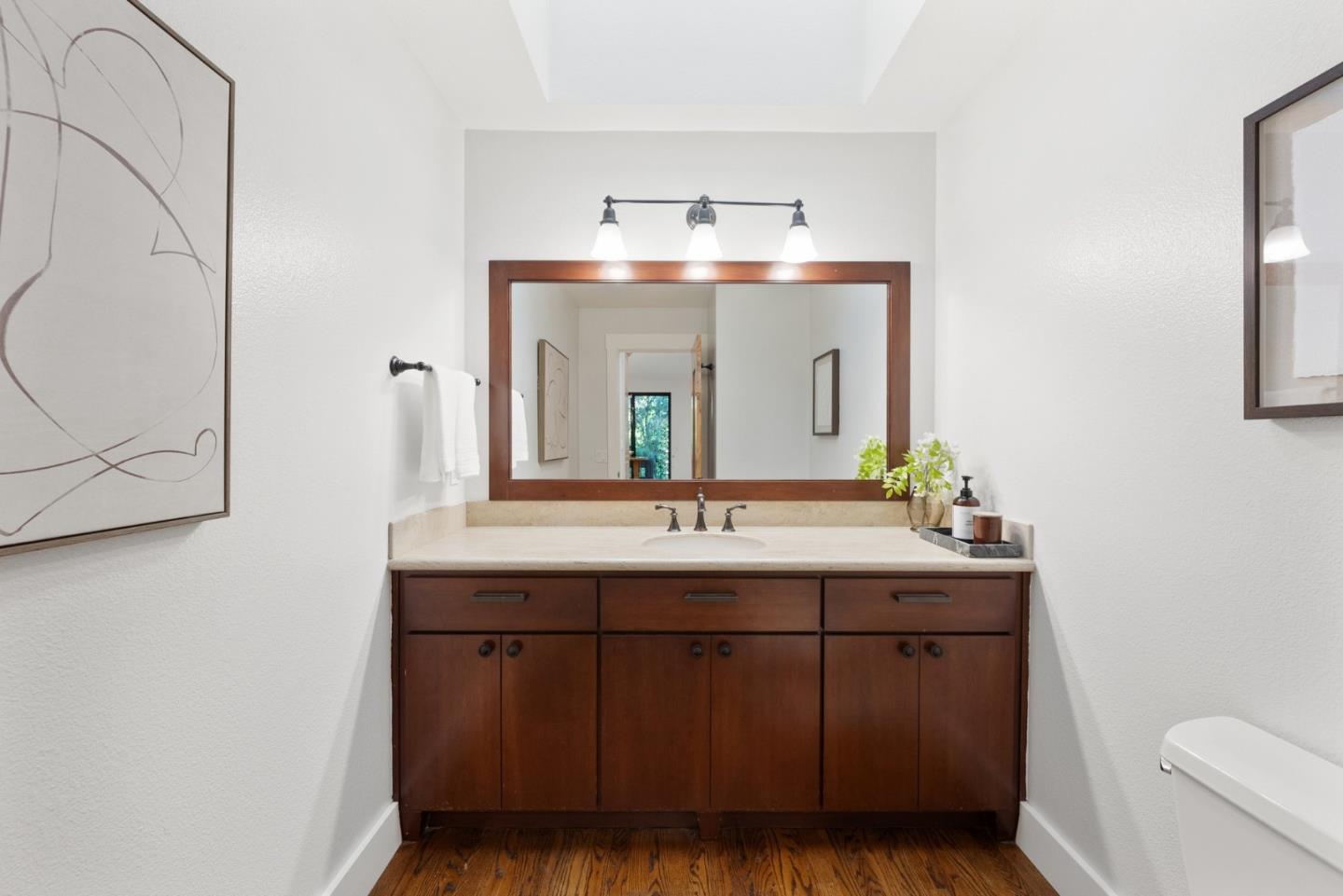 Detail Gallery Image 18 of 72 For 21 Valley Oak St, Portola Valley,  CA 94028 - 4 Beds | 3/1 Baths