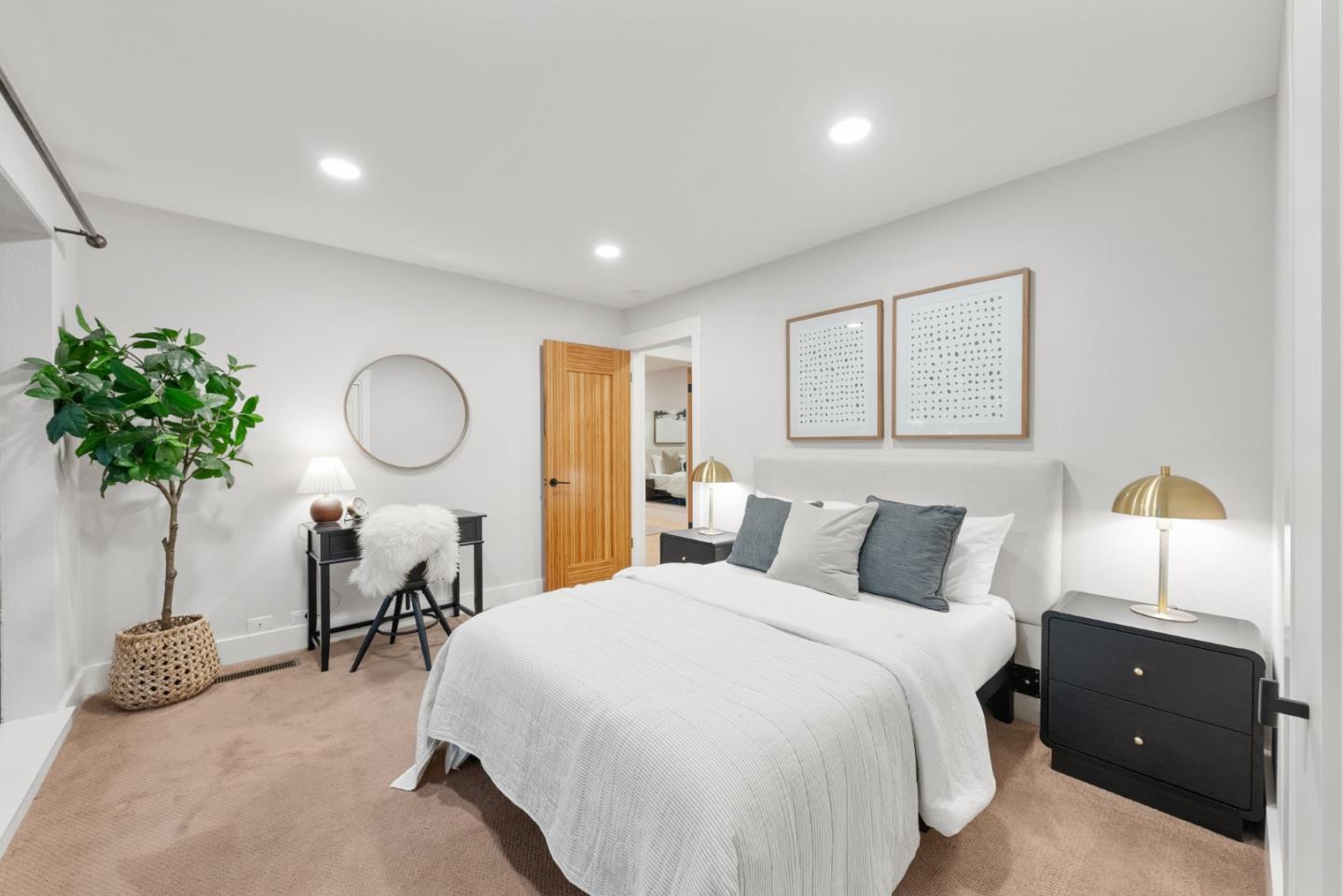 Detail Gallery Image 52 of 72 For 21 Valley Oak St, Portola Valley,  CA 94028 - 4 Beds | 3/1 Baths