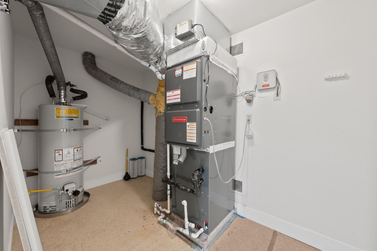 Detail Gallery Image 59 of 72 For 21 Valley Oak St, Portola Valley,  CA 94028 - 4 Beds | 3/1 Baths