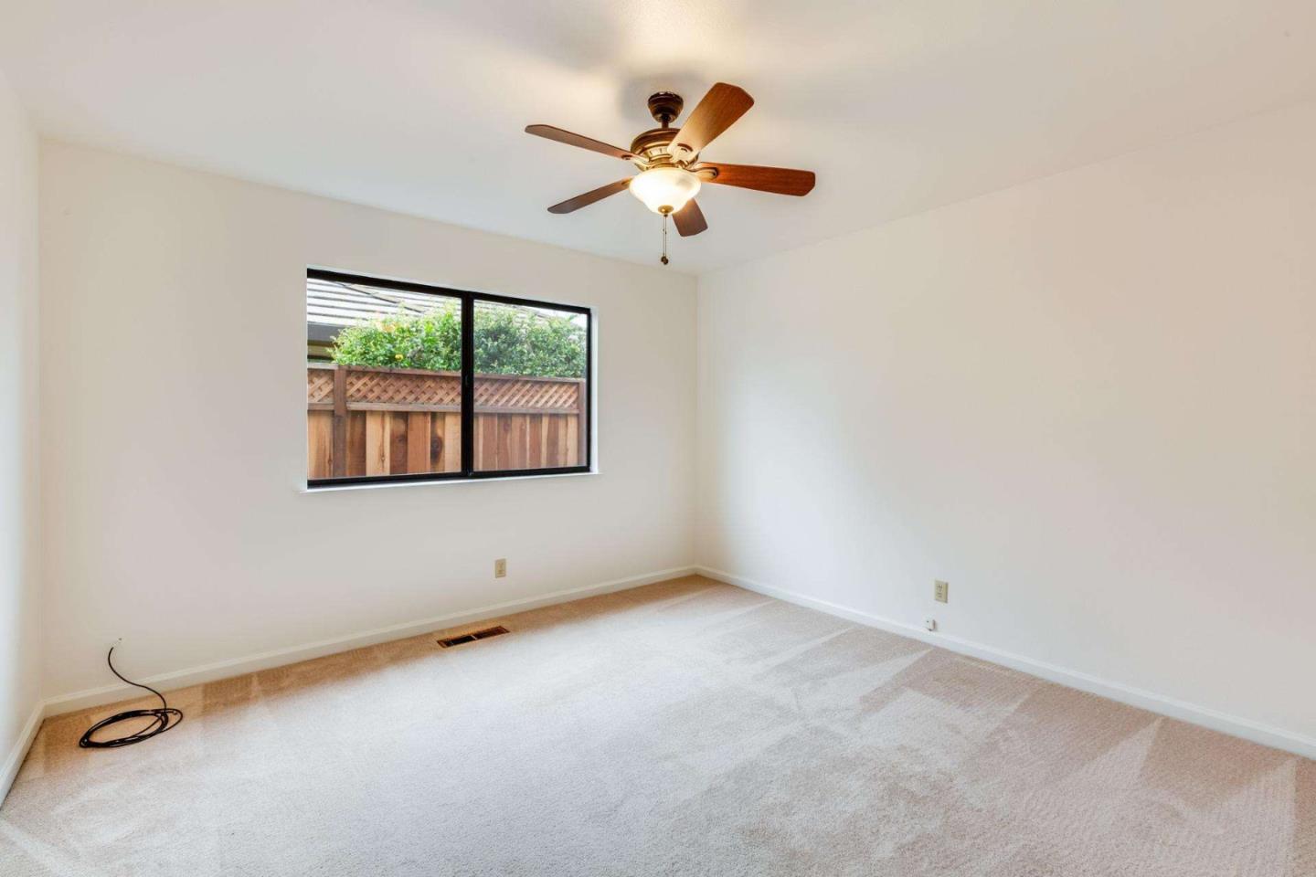 Detail Gallery Image 22 of 29 For 431 Paul Dr, Hollister,  CA 95023 - 3 Beds | 2 Baths