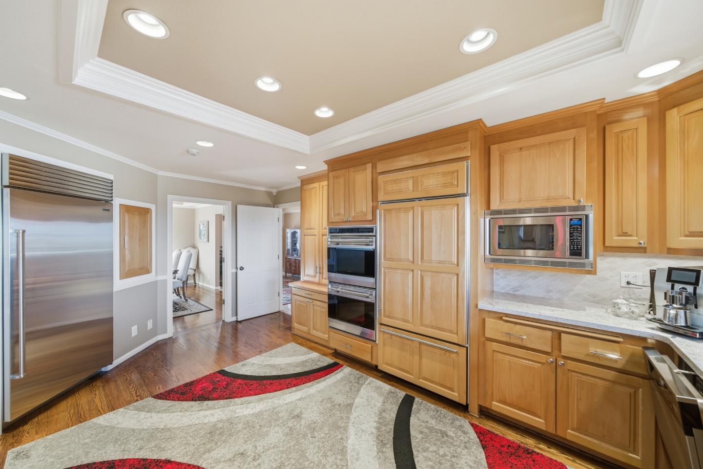 Detail Gallery Image 10 of 45 For 733 Temescal Way, Redwood City,  CA 94062 - 5 Beds | 3/1 Baths