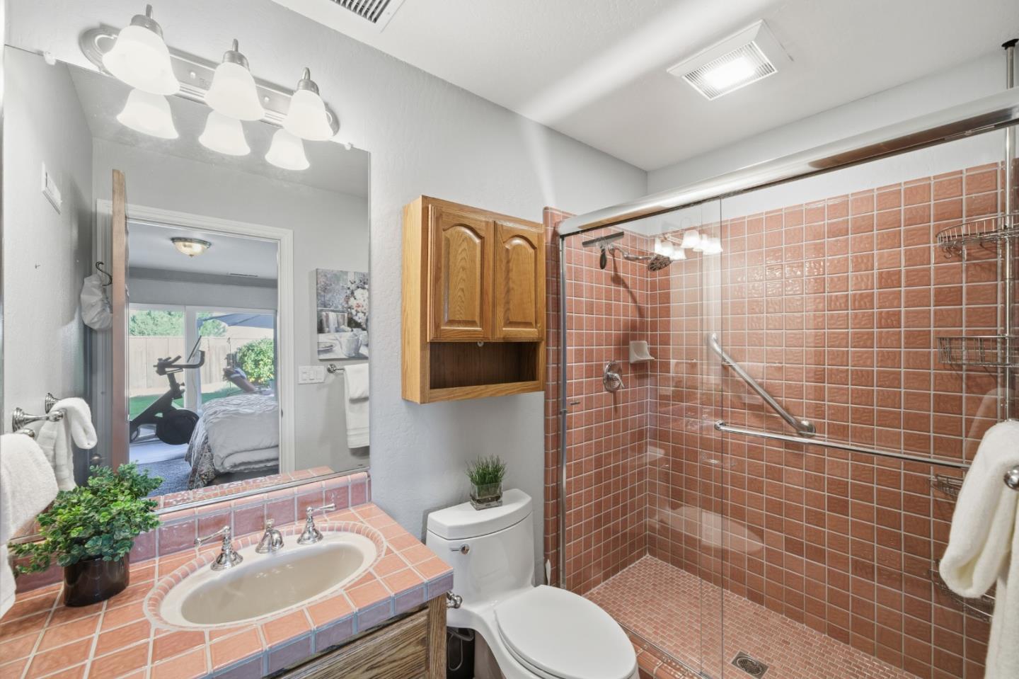 Detail Gallery Image 30 of 45 For 733 Temescal Way, Redwood City,  CA 94062 - 5 Beds | 3/1 Baths