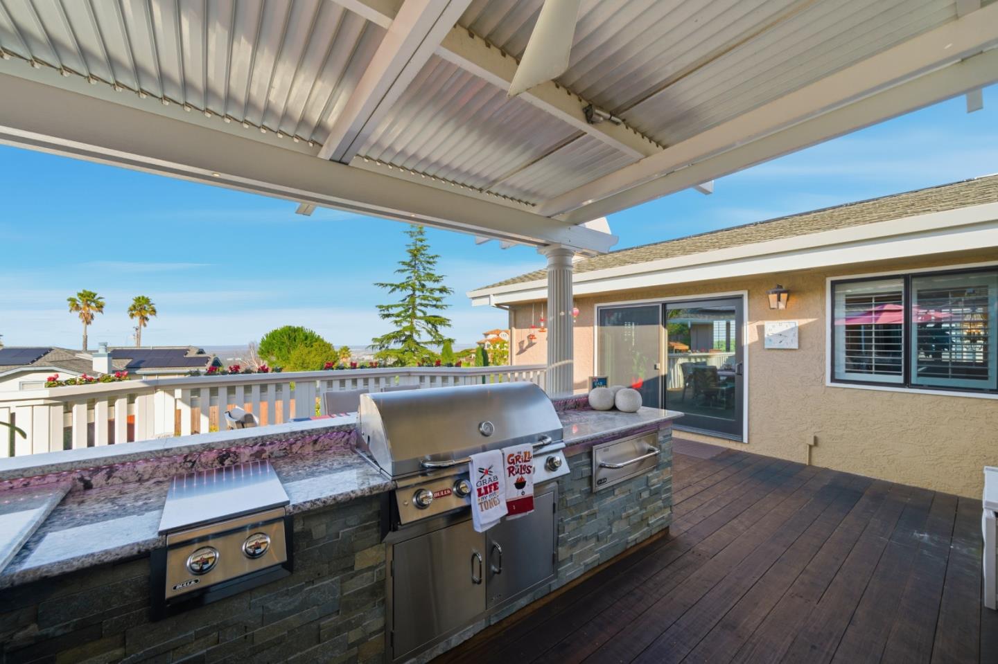 Detail Gallery Image 35 of 45 For 733 Temescal Way, Redwood City,  CA 94062 - 5 Beds | 3/1 Baths