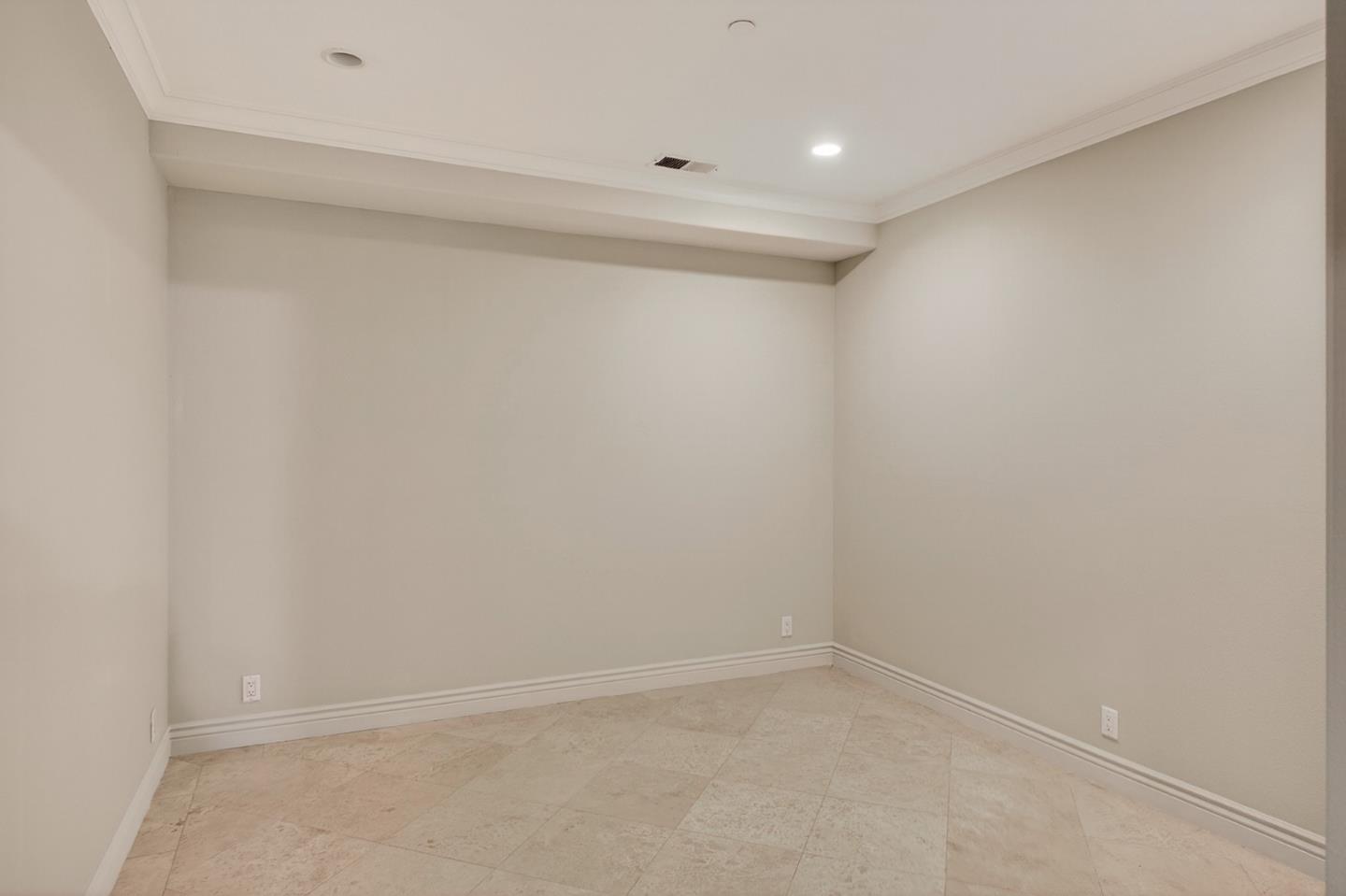 Detail Gallery Image 34 of 40 For 13324 Carrick Ave, Saratoga,  CA 95070 - 5 Beds | 4/1 Baths