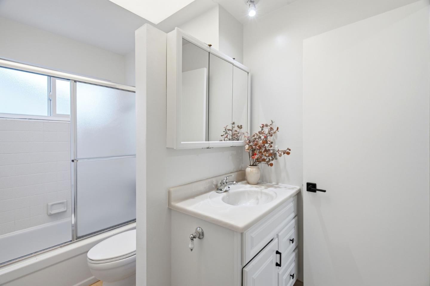 Detail Gallery Image 14 of 20 For 3053 Balmoral Dr, San Jose,  CA 95132 - 3 Beds | 2 Baths