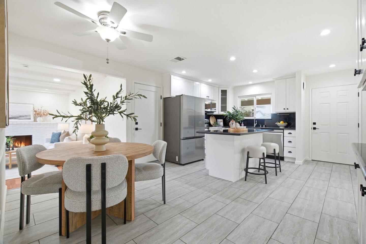 Detail Gallery Image 5 of 20 For 3053 Balmoral Dr, San Jose,  CA 95132 - 3 Beds | 2 Baths